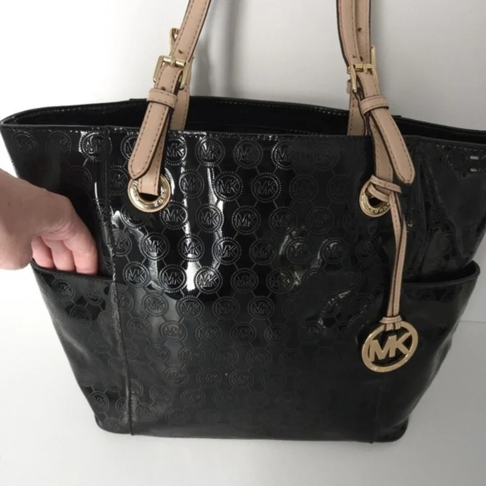 Michael Kors Black Patent Leather Signature Logo Jet Set Tote Handbag with COA - Picture 3 of 8